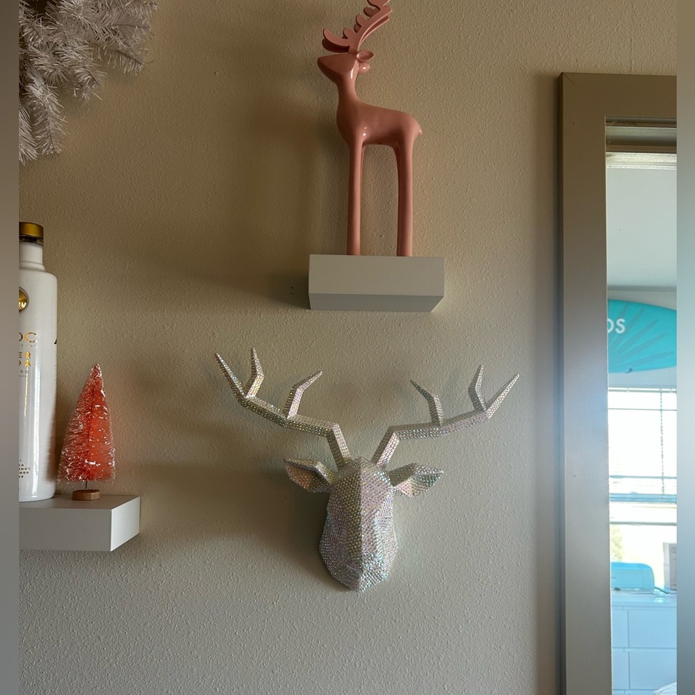 Rhinestone Faux Deer Head Wall Decor - Picture 3 of 4